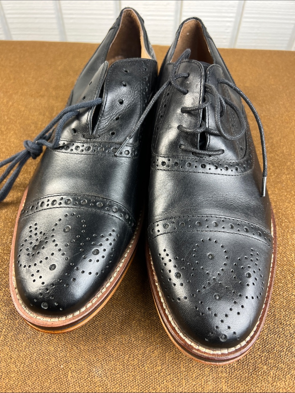 Johnston & Murphy Black Leather Brogue Cap-Toe Oxfords with Tan Welt
